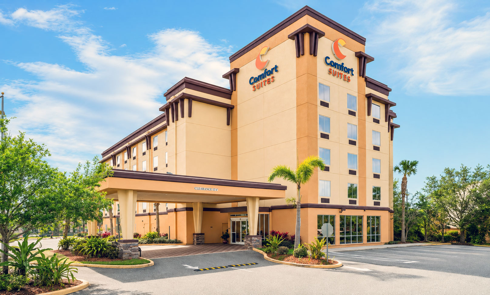 Comfort Suites Orlando Airport Hotel MCO exterior